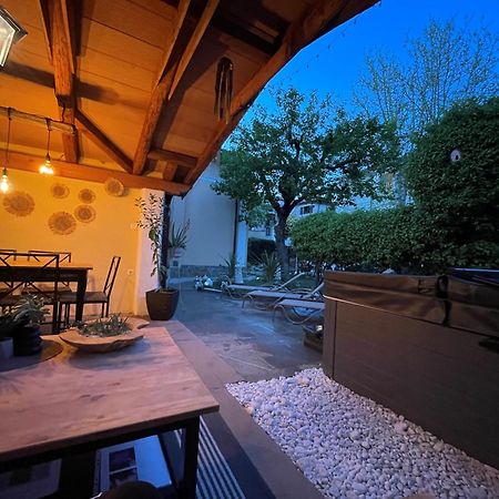 Villa Noa Jacuzzi & Sauna Izola Bagian luar foto