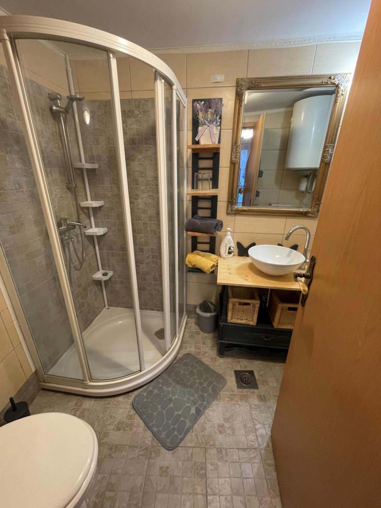 Villa Noa Jacuzzi & Sauna Izola Bagian luar foto