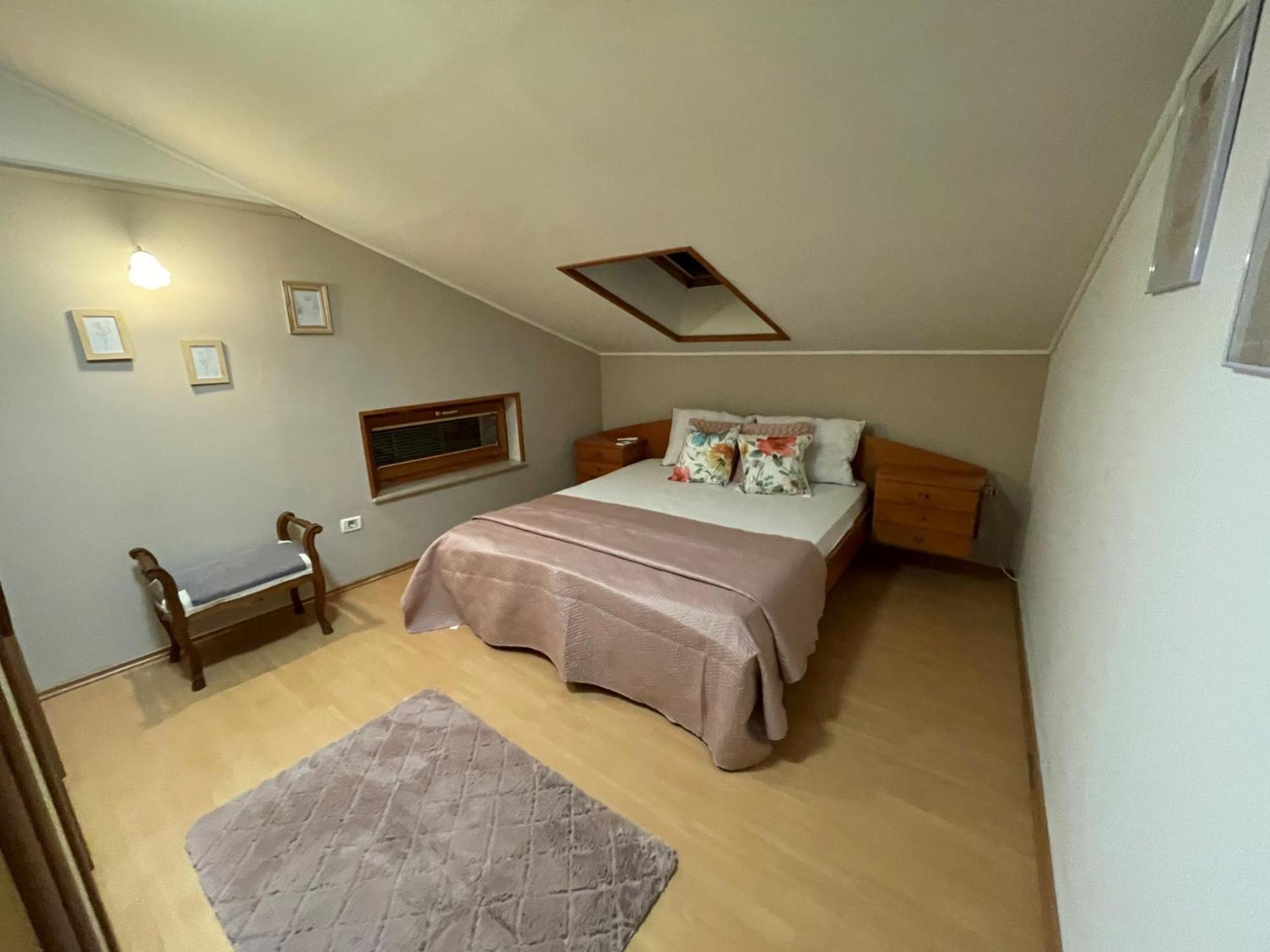 Villa Noa Jacuzzi & Sauna Izola Bagian luar foto