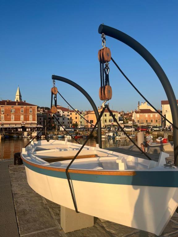 Villa Noa Jacuzzi & Sauna Izola Bagian luar foto
