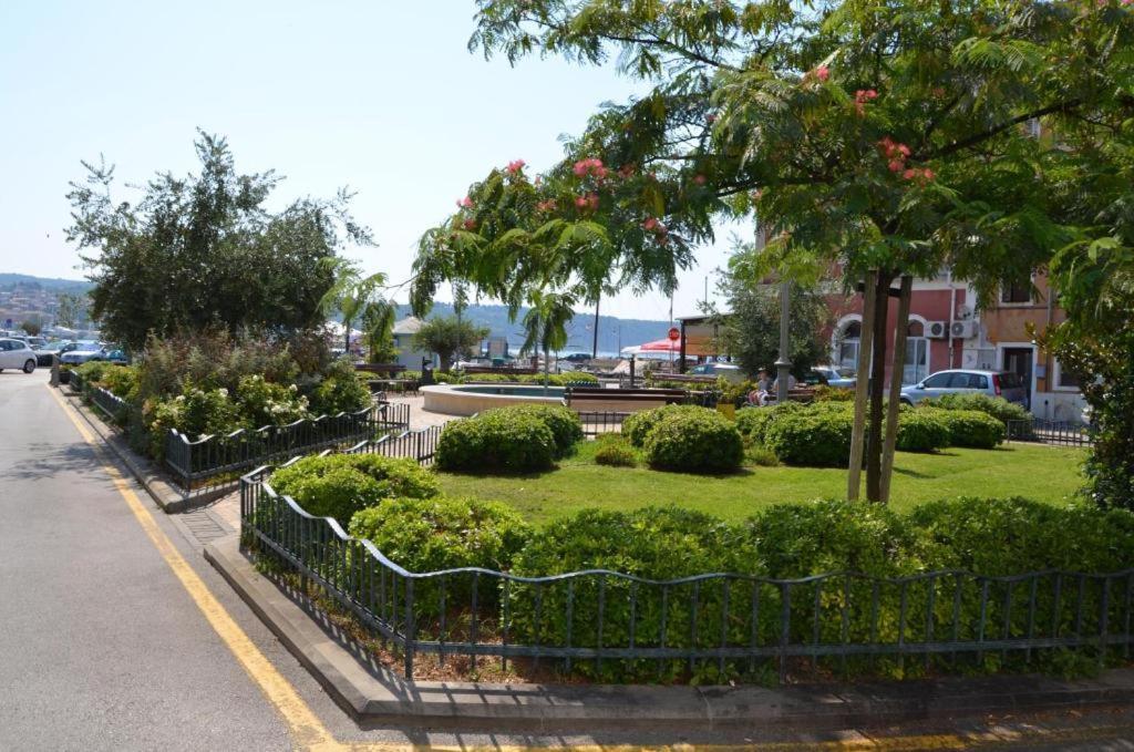 Villa Noa Jacuzzi & Sauna Izola Bagian luar foto