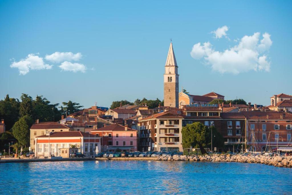Villa Noa Jacuzzi & Sauna Izola Bagian luar foto